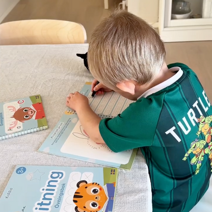 Kiddio™️ Magiska handstilsböcker